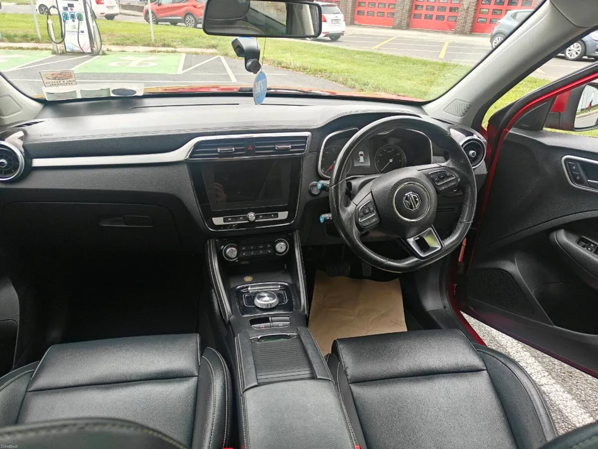 MG ZS EXCLUSIVE EV - Image 6