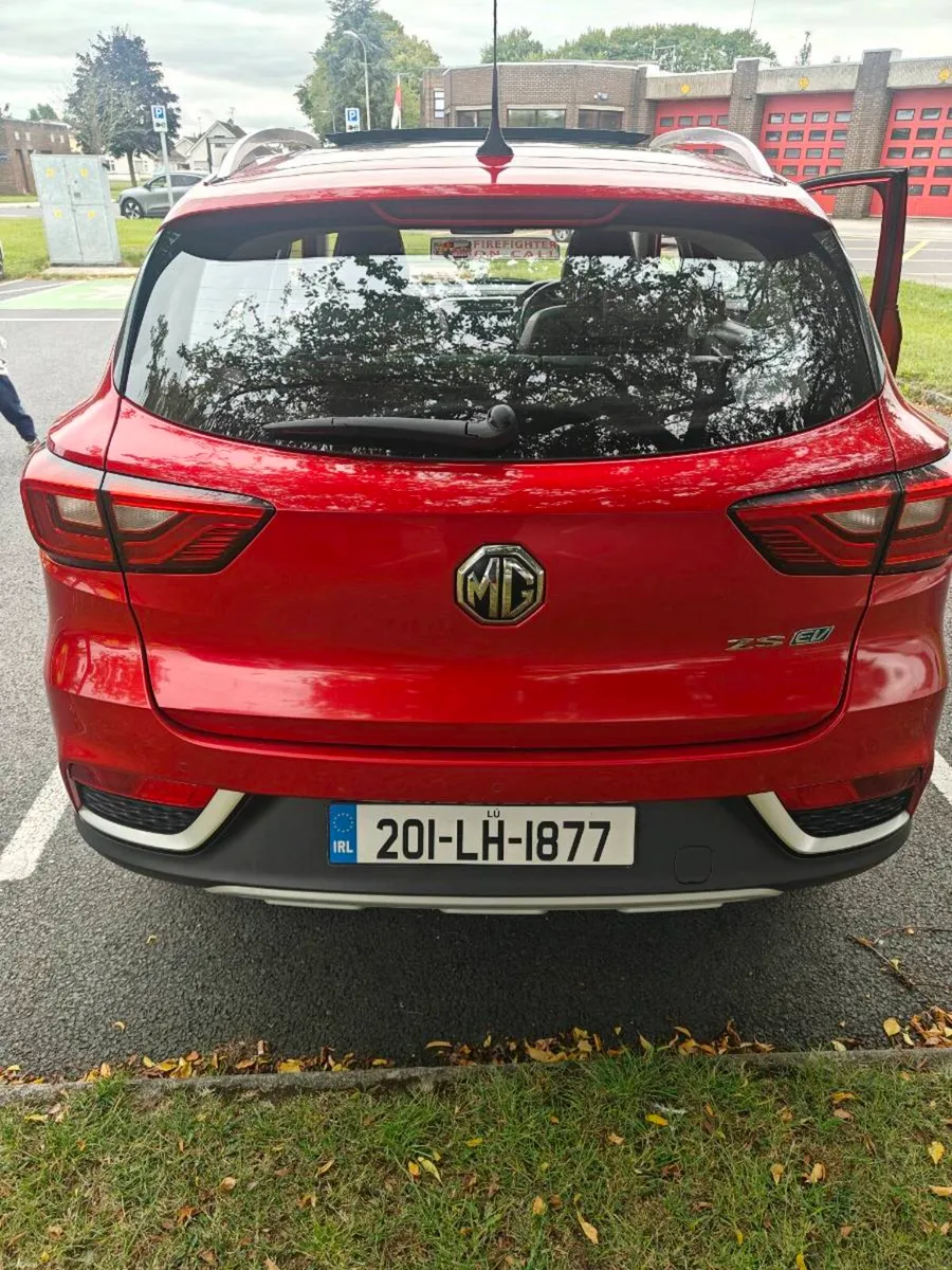 MG ZS EXCLUSIVE EV - Image 4