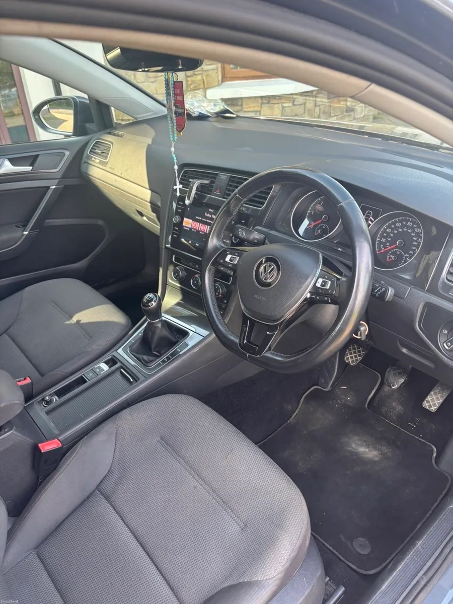Volkswagen Golf - Image 6