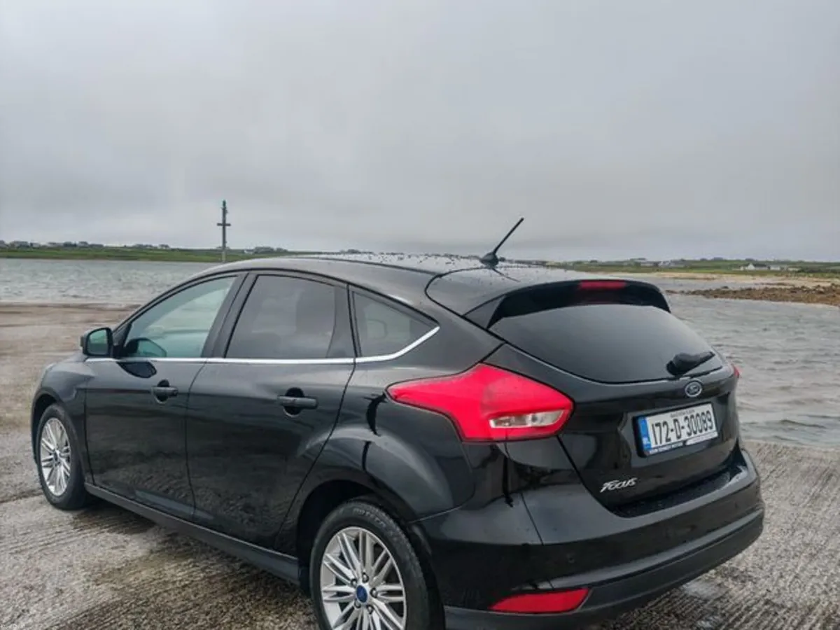 Ford Focus 1.5 TDCI Zetec Edition 120PS 5DR - Image 6