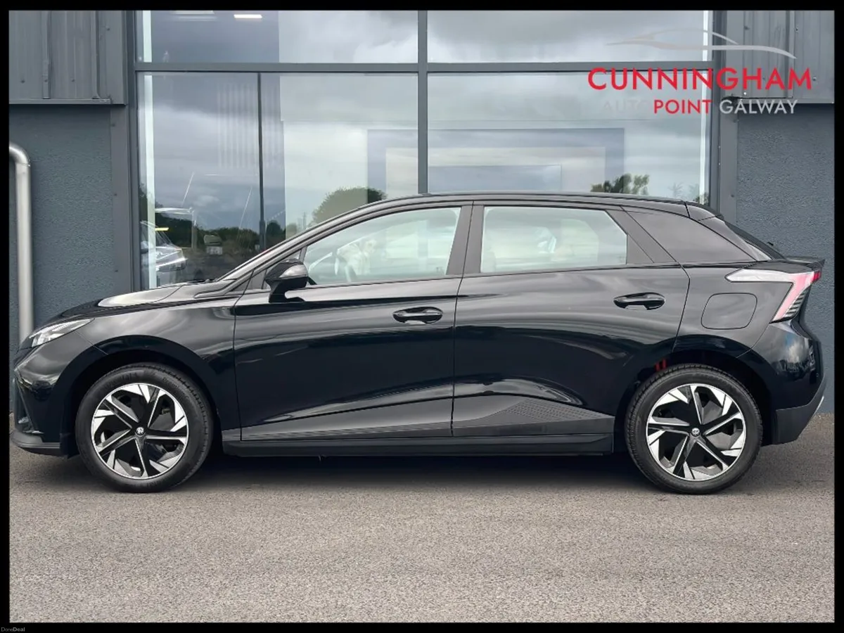 MG 4 Excite 51kWh Auto - Image 3