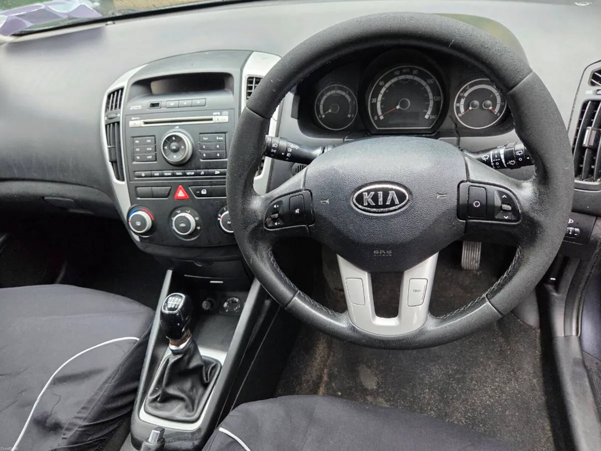 Kia Ceed Estate - Image 2