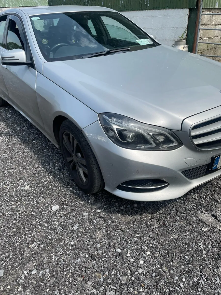 Mercedes Benz E220 cdi - Image 2