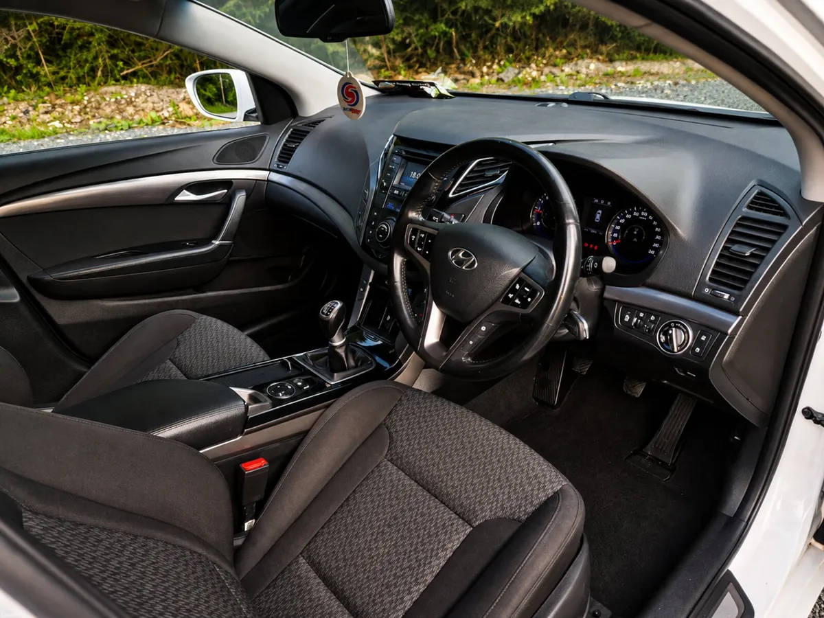 Hyundai i 40 Exclusive - Image 2