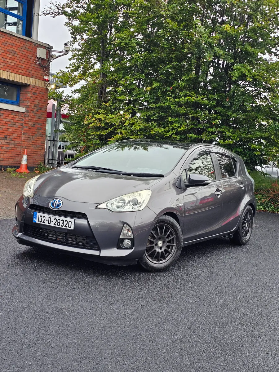 Toyota Aqua Hybrid 2013 - Image 1