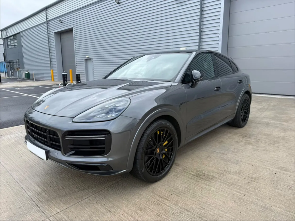 Porsche Cayenne Turbo S e-Hybrid 4.0 V8 671 BHP - Image 1