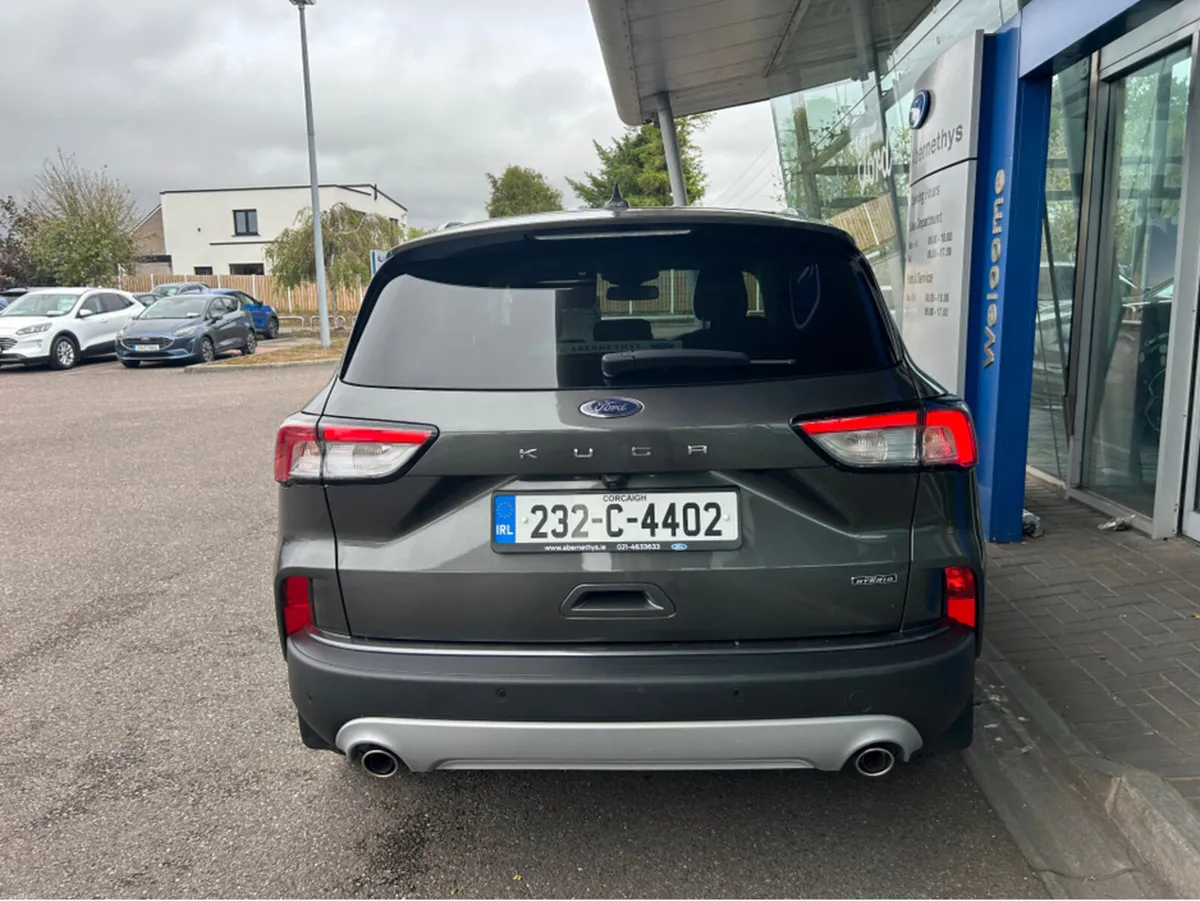 Ford Kuga TITANIUM 2.5 PHEV 225 S6.2 - Image 2