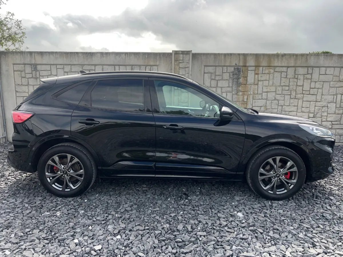 Ford Kuga ST LINE PLUG IN HYBRID - Image 6