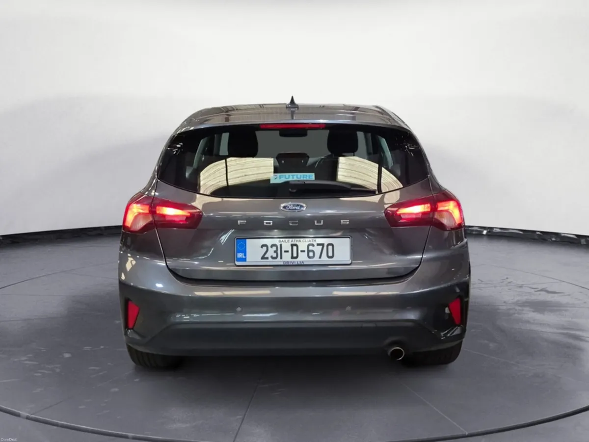 Ford Focus CONNECTED 5DR 1.5 TD 120 S6 S6.2 A8 - Image 6