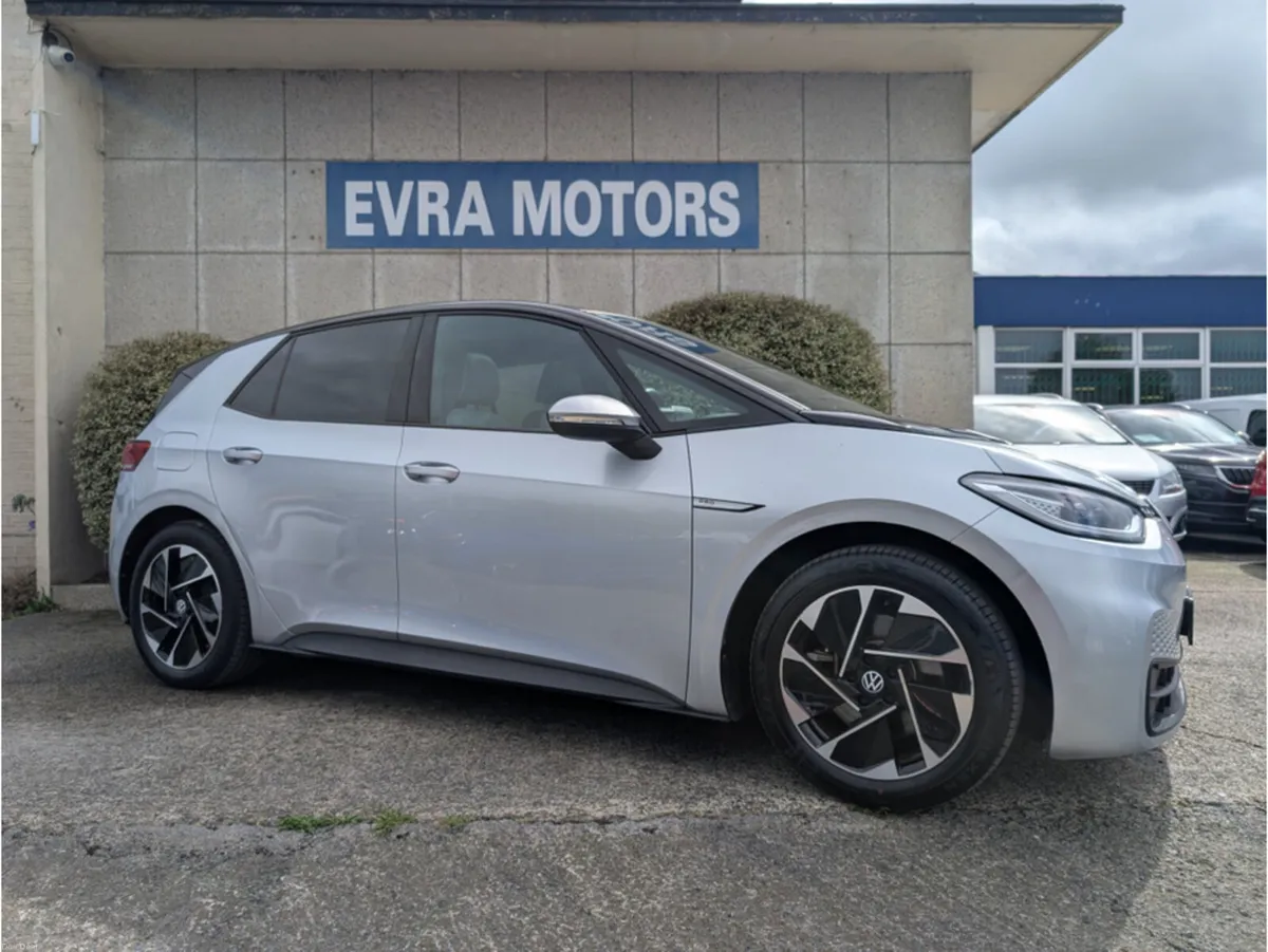 Volkswagen ID.3 PRO FAMILY 58KWH ELECTRIC //PANORA - Image 3