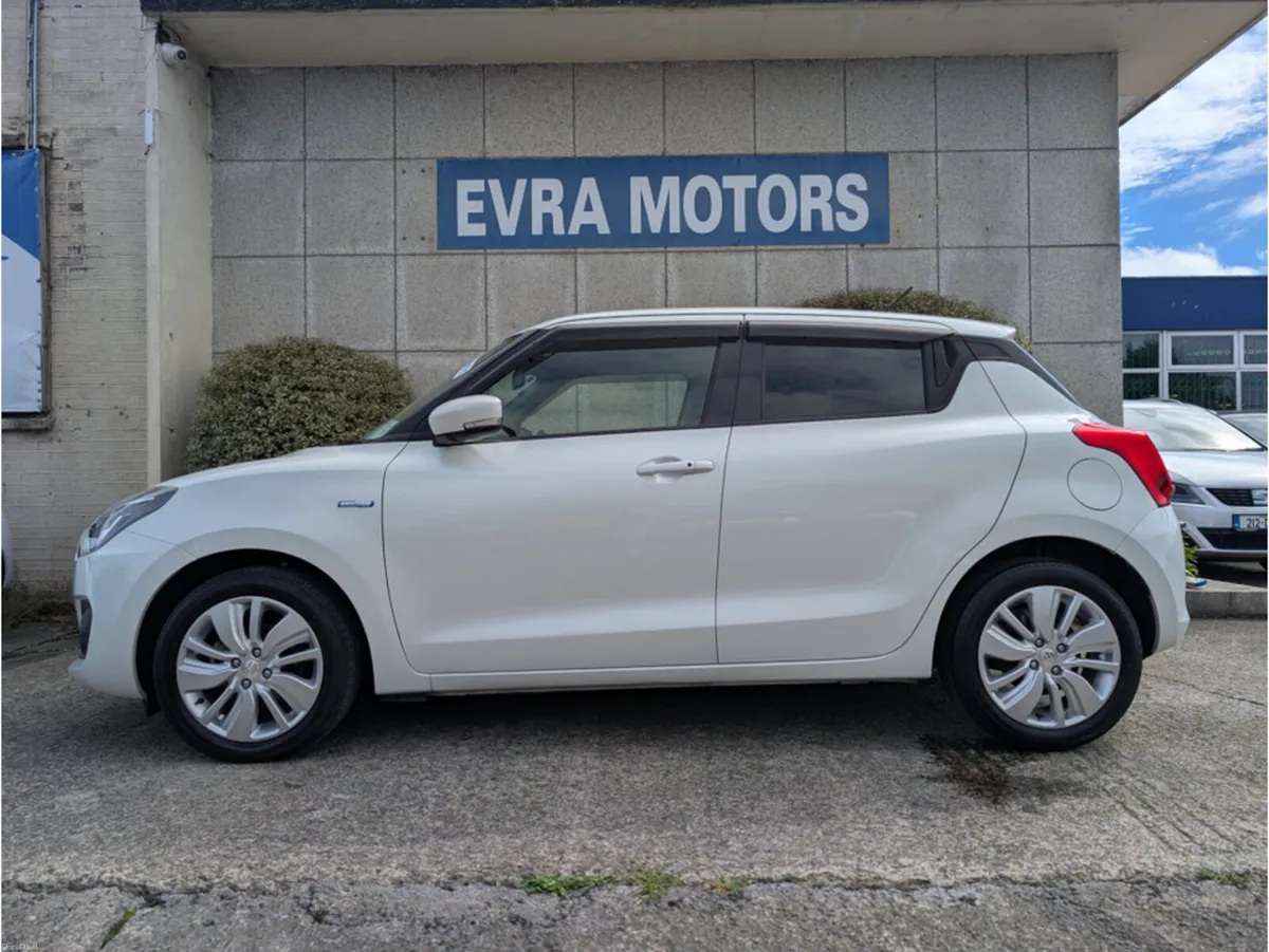Suzuki Swift AUTOMATIC MHEV 1.2 PETROL //HEATED DR - Image 5