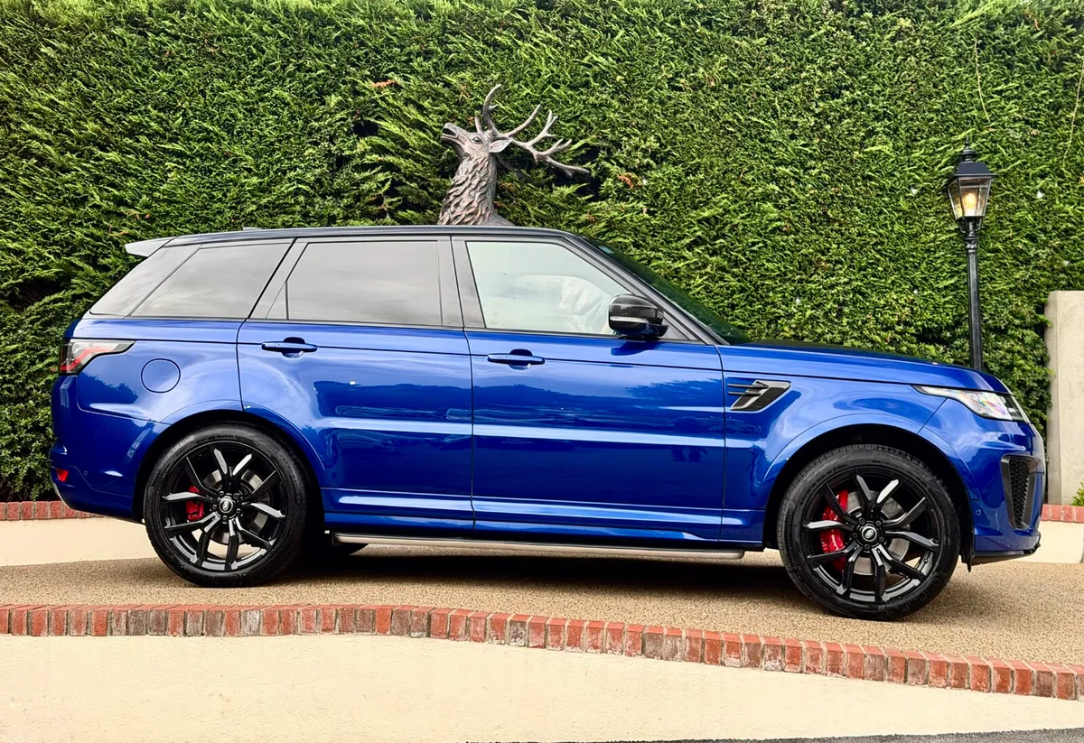 Range Rover Sport SVR 575BHP Carbon pack - Image 3