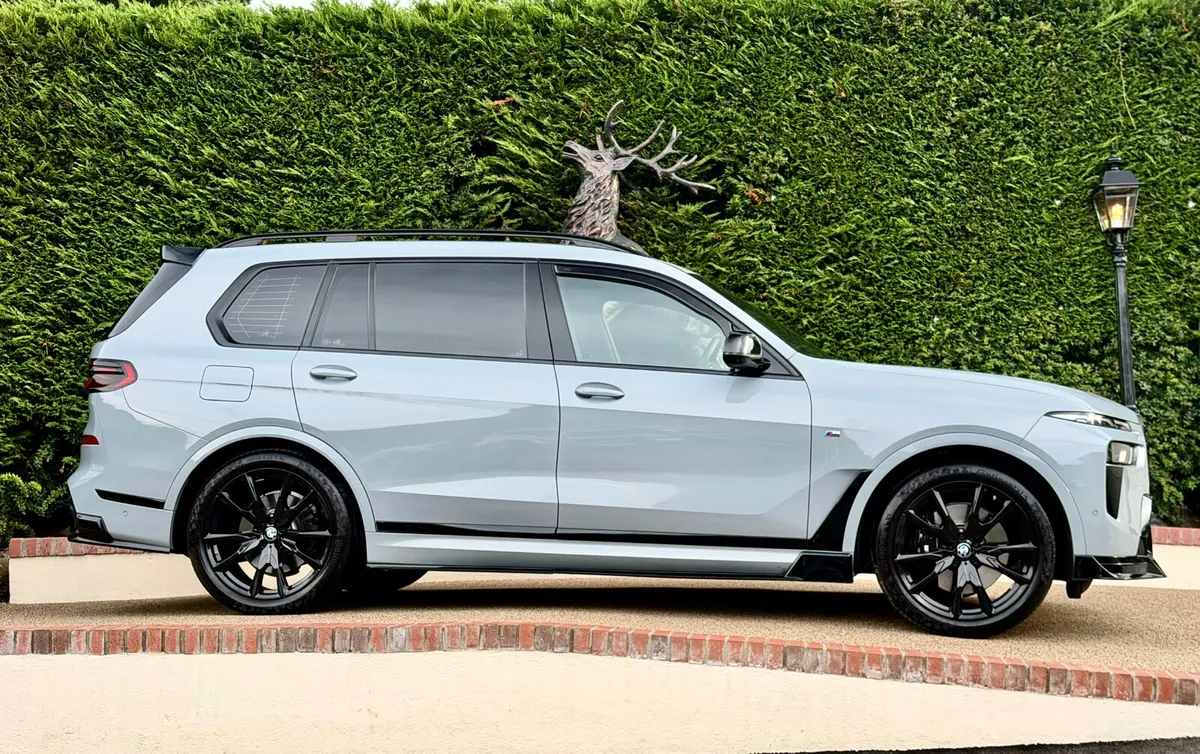 BMW X7 2024 - Image 3