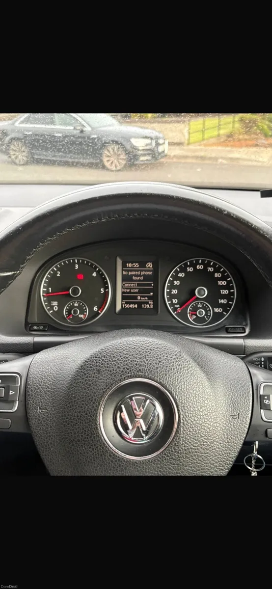 Volkswagen Touran 2015 - Image 4