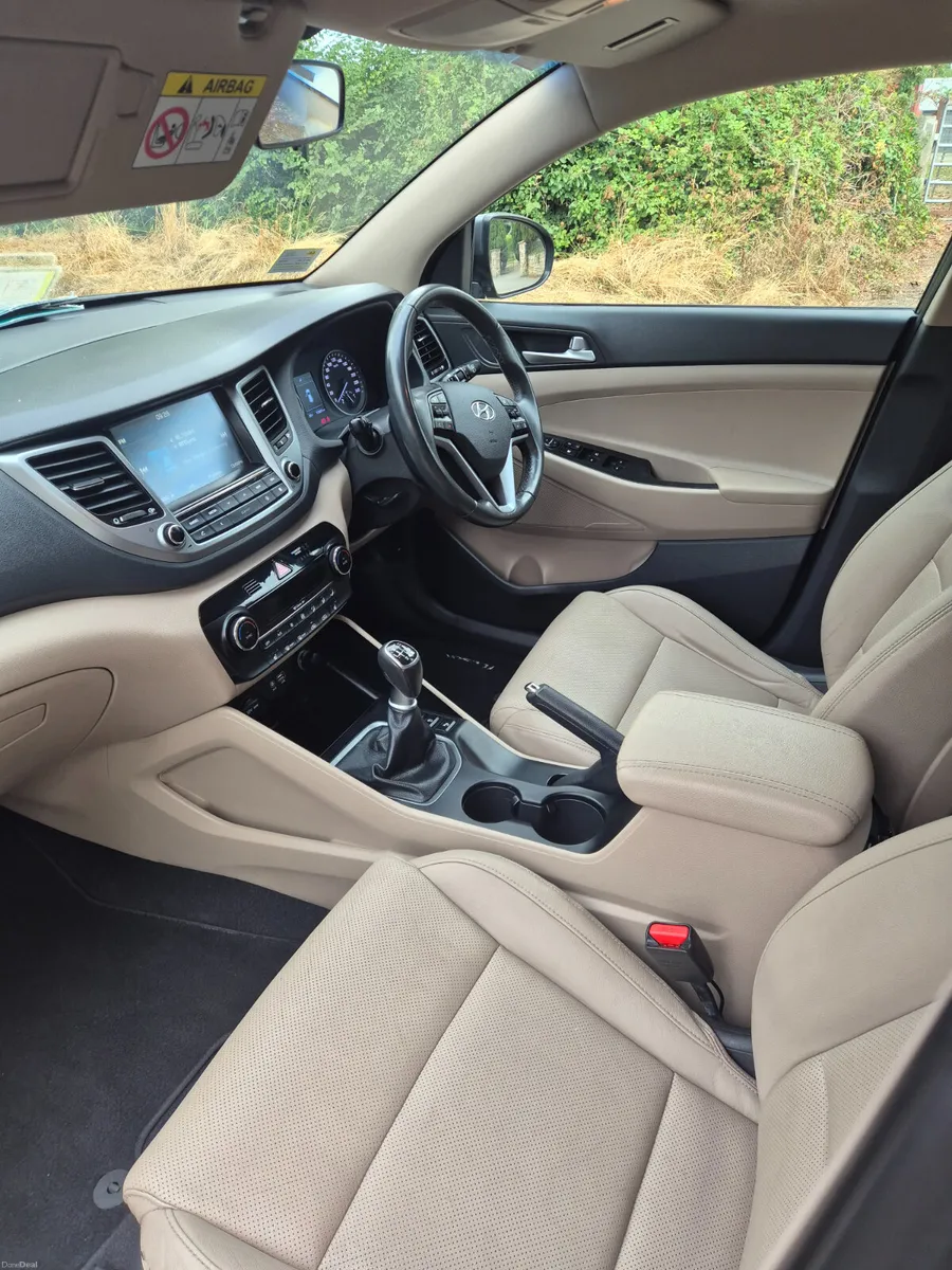 Hyundai Tucson 2017 1.7 low kilometres, we'll be a - Image 3