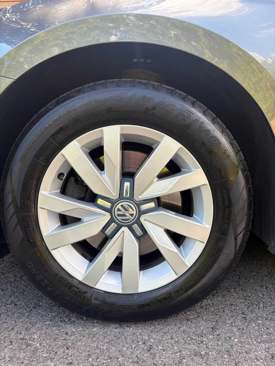 172 Volkswagen Passat 1.4 tsi blue motion - Image 5