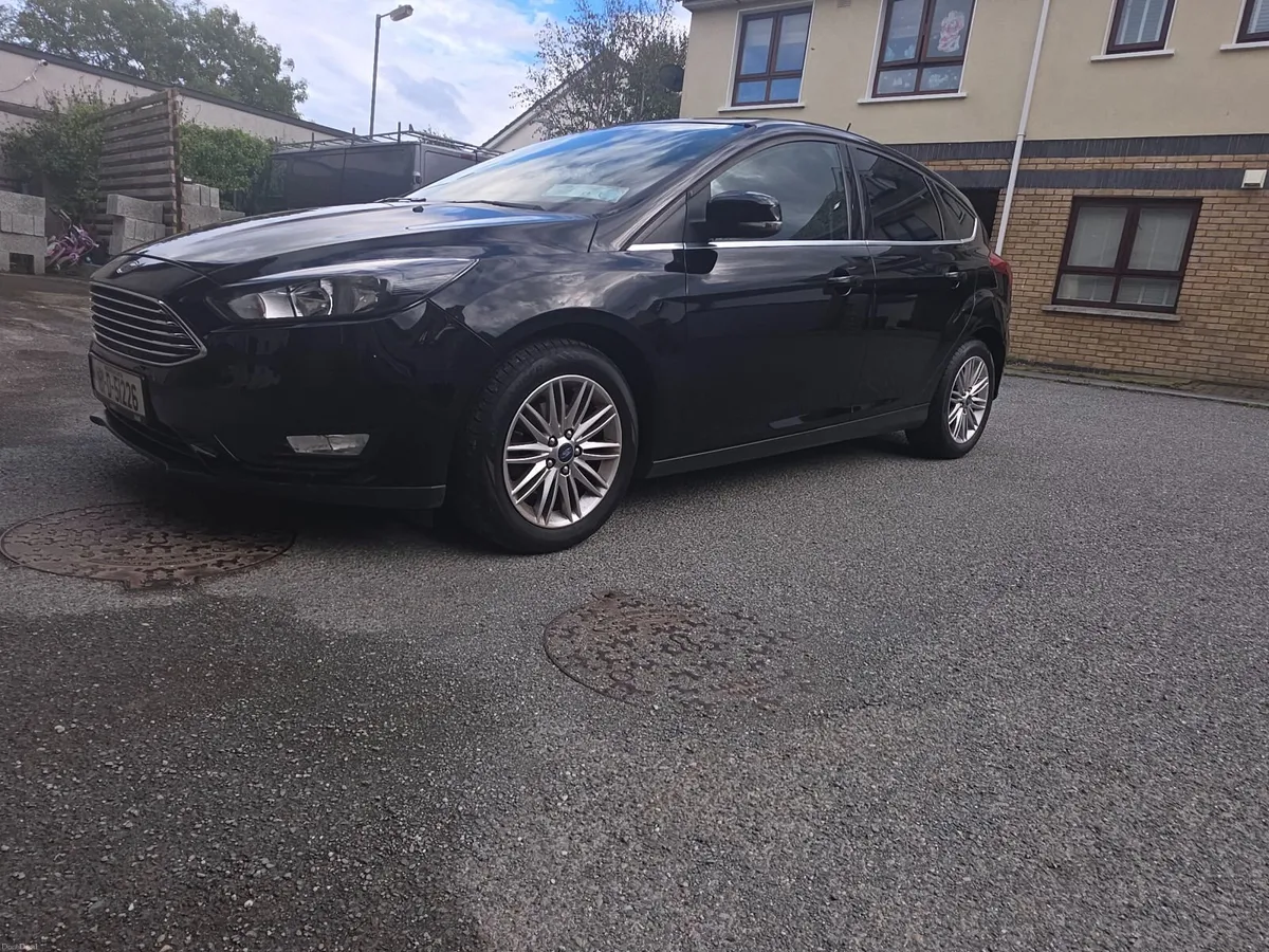Ford Focus 2018 - Image 2
