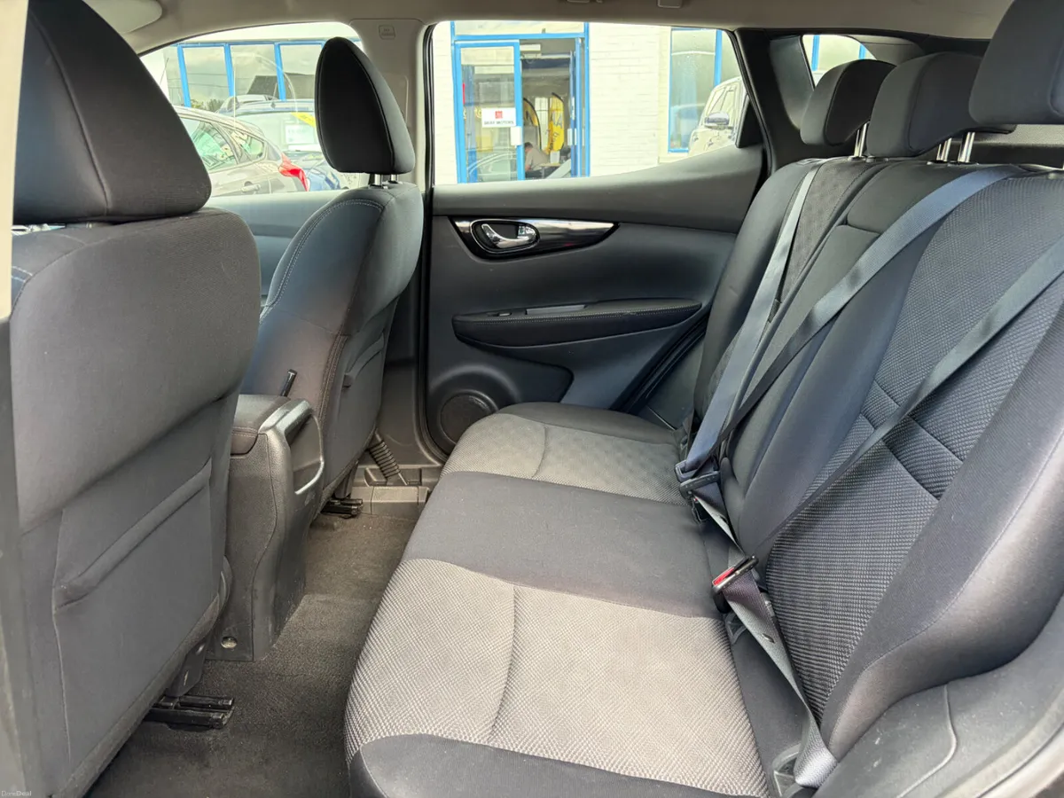 2015 NISSAN QASHQAI 1.2 PETROL SV SAFETY PACK LOW - Image 6