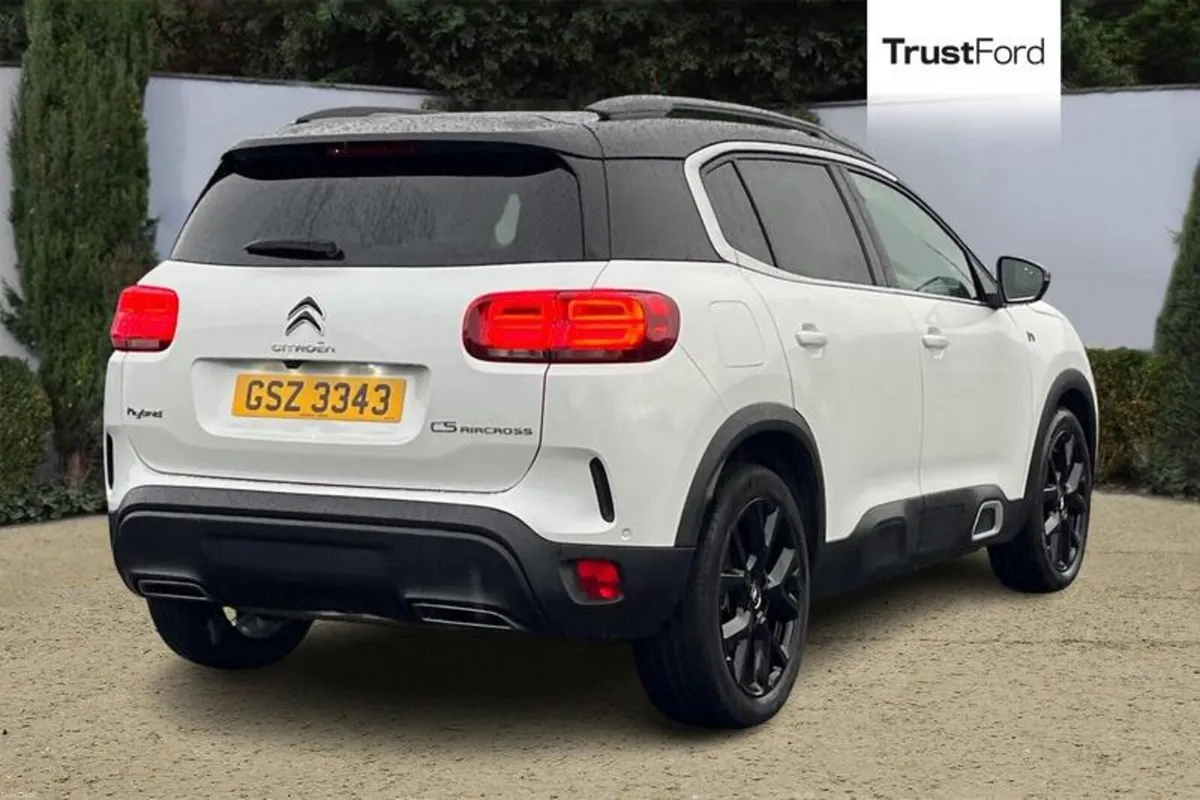 Citroen C5 Aircross 1.6 Plug-in Hybrid 225 Black E - Image 4