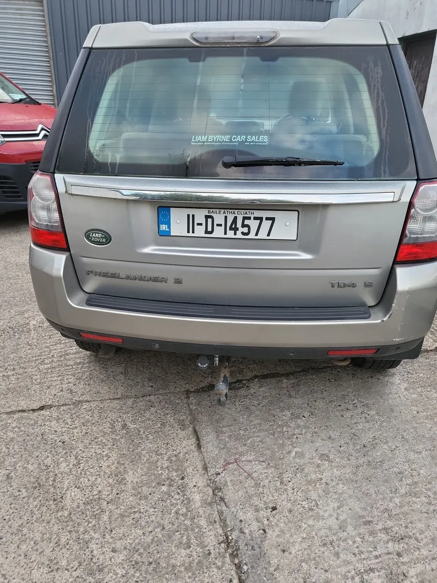 Automatic Land Rover Freelander 2011 - Image 2