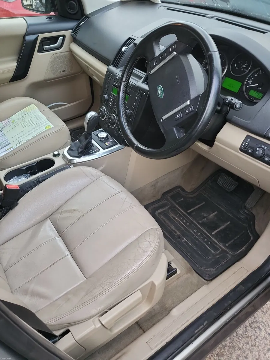 Automatic Land Rover Freelander 2011 - Image 3