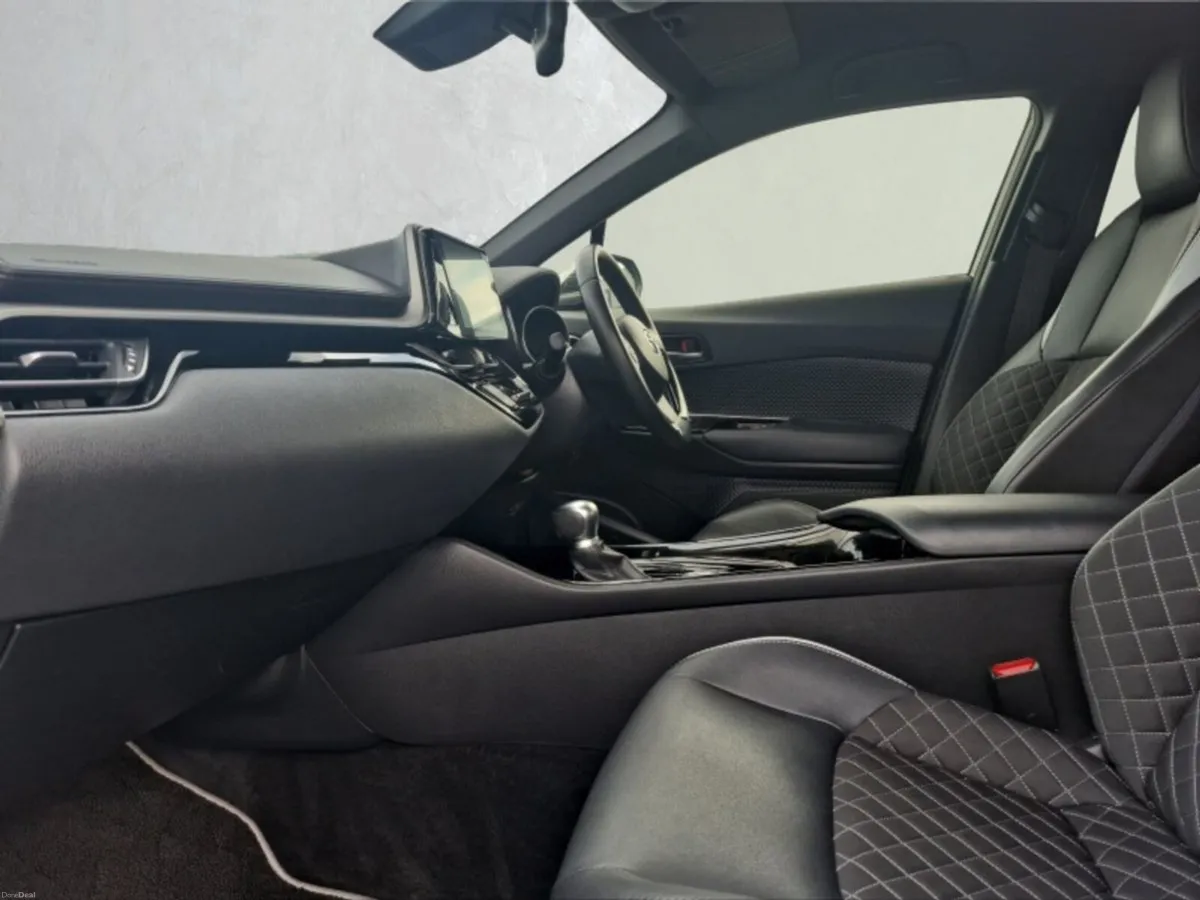 Toyota C-HR ** G 1.8 HYBRID ** AUTO ** HUGE SPEC * - Image 6