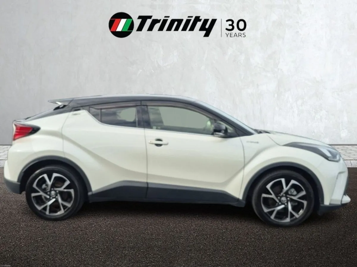 Toyota C-HR ** 1.8 HYBRID ** AUTO ** HUGE SPEC ** - Image 5