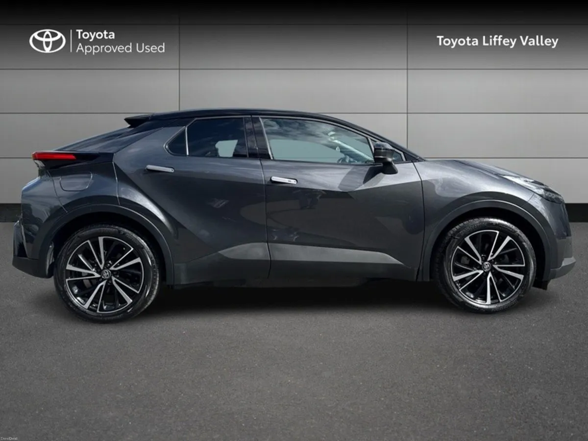 Toyota C-HR C-HR PHEV SOL - Image 3
