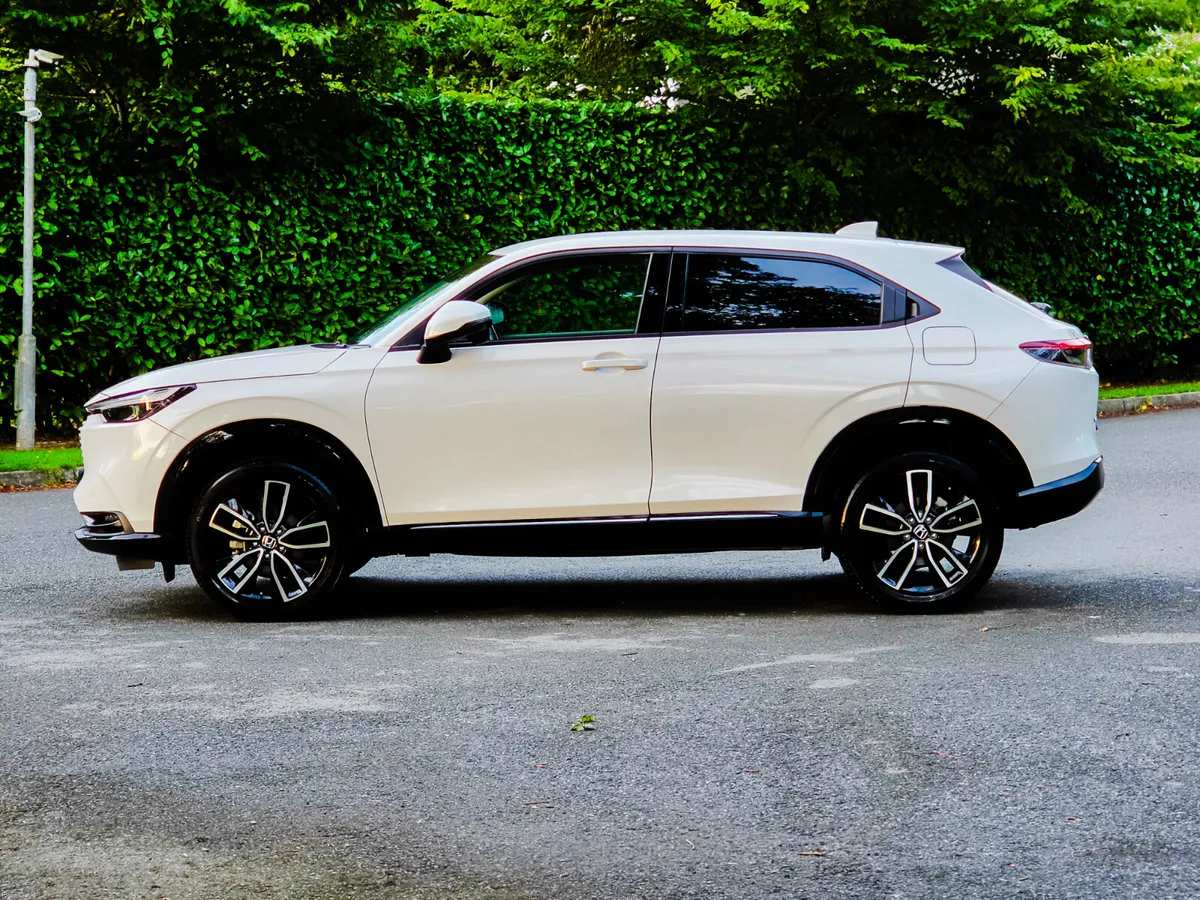 2021 Honda Vezel 1.5 Petrol Hybrid Auto New Shape - Image 6