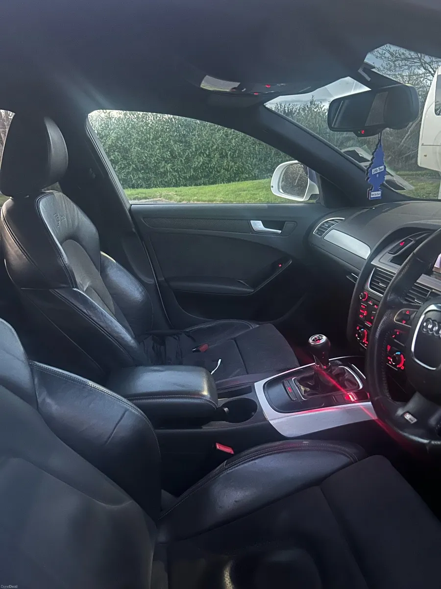 Audi A4 sline black edition - Image 6