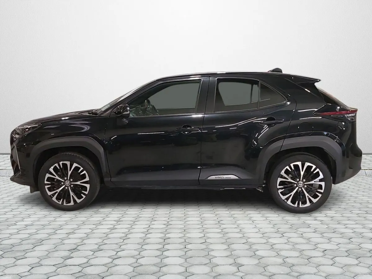 Toyota Yaris Cross Hybrid - Image 4