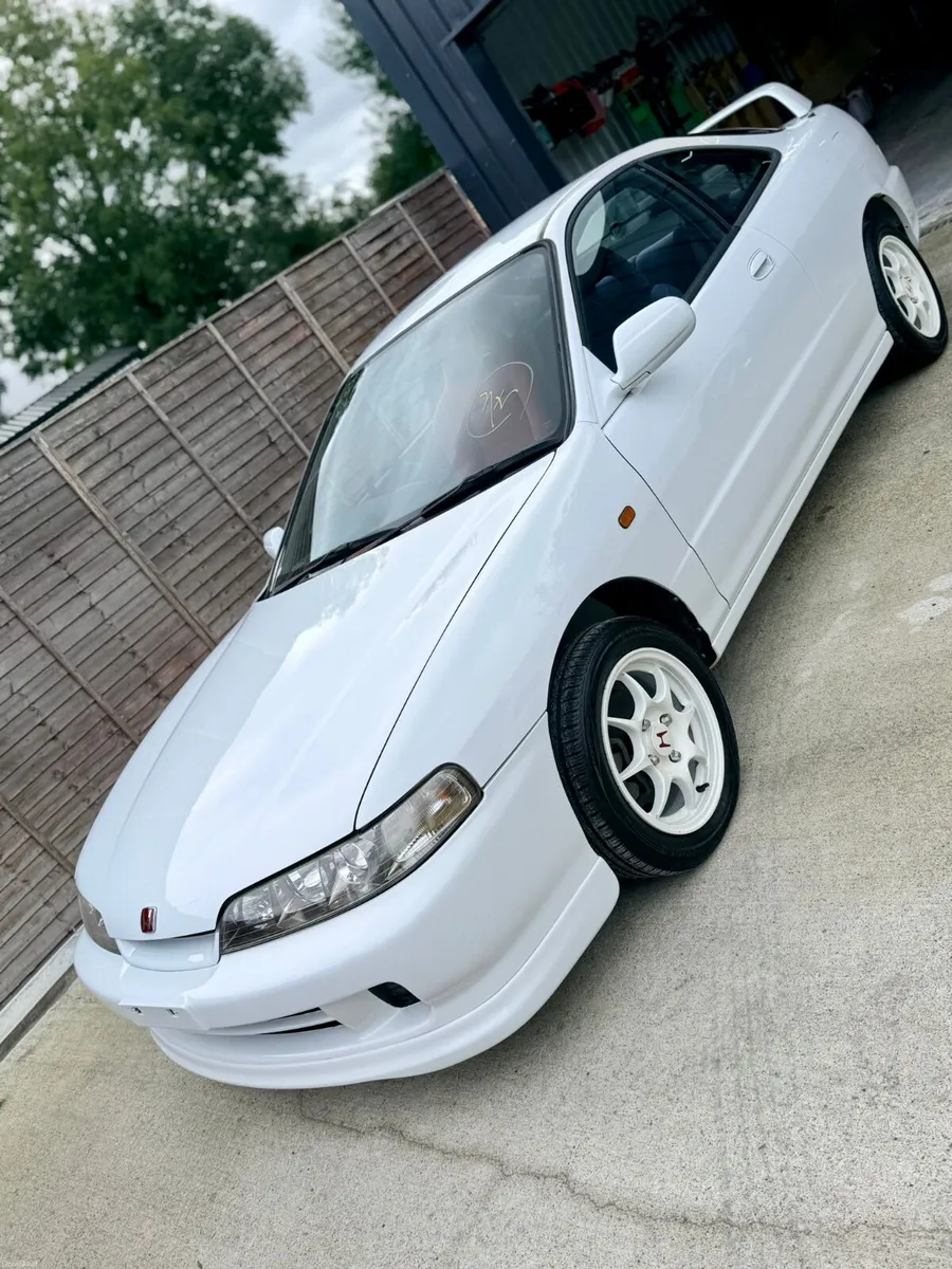 1996 Honda Integra DC2 - Image 2
