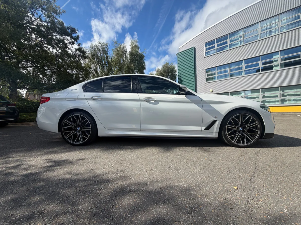 BMW 530E MSPORT Shadow Edition - Image 3