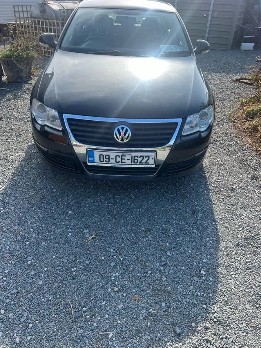 2009 Volkswagen Passat - Image 1