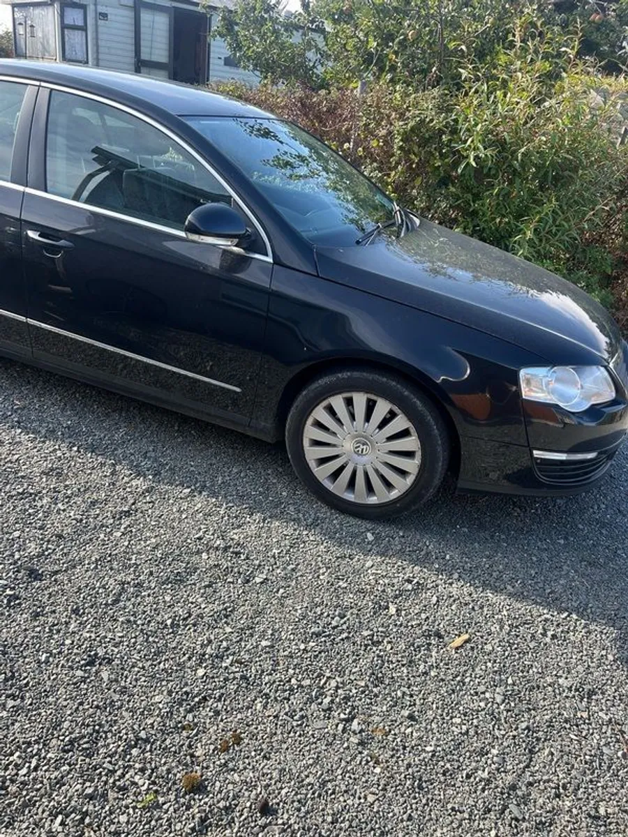 2009 Volkswagen Passat - Image 3