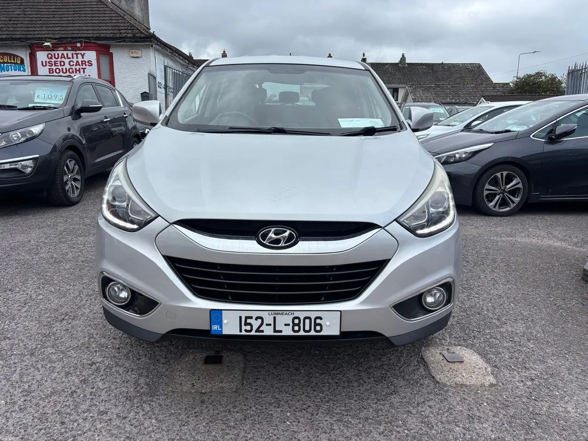 Hyundai ix35 2015  DIESEL  LOW  MILEAGE - Image 2