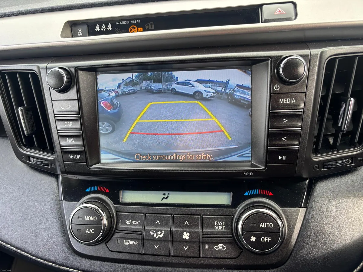 Toyota RAV4 2018 DIESEL  JUST SERVICED - Image 3