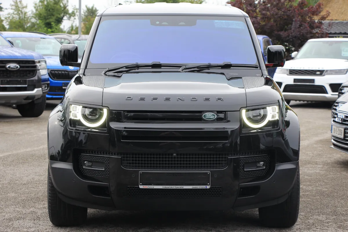 Defender 110 * D250 * 3 seats * 1 owner *High spec - Image 2