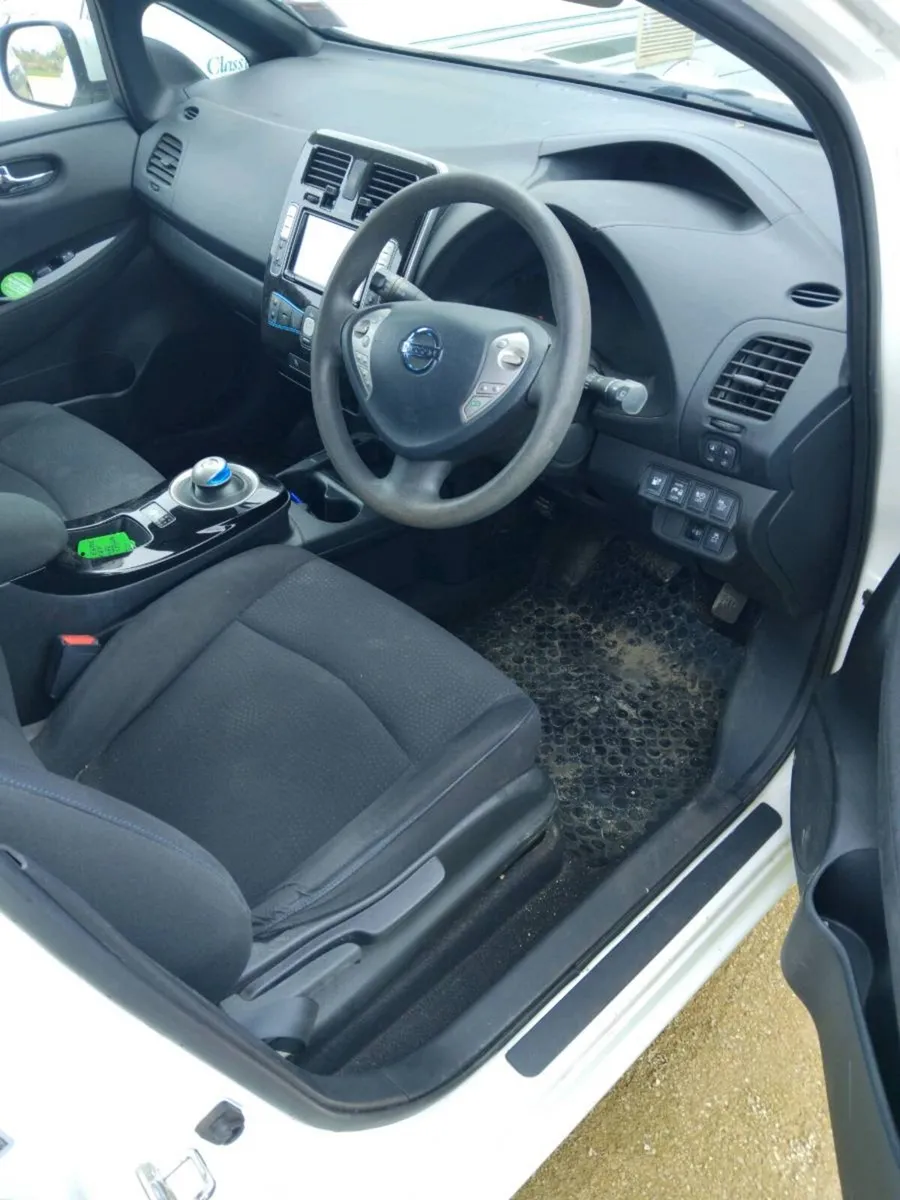 Nissan leaf ev - Image 2