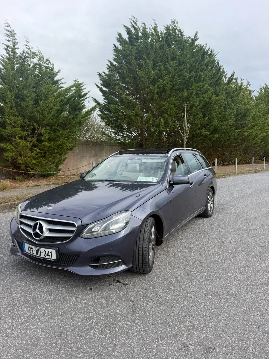 Mercedes E220 Estate - Image 2