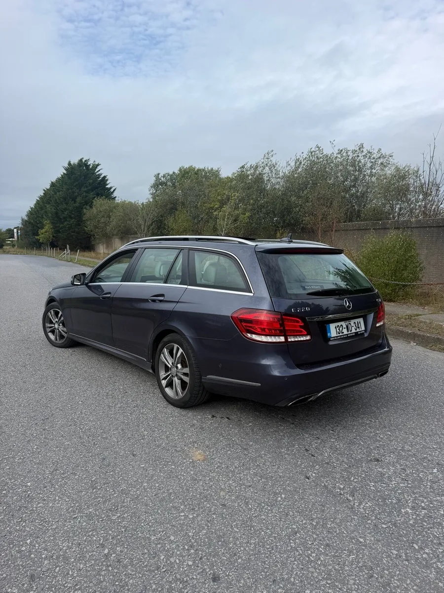 Mercedes E220 Estate - Image 3
