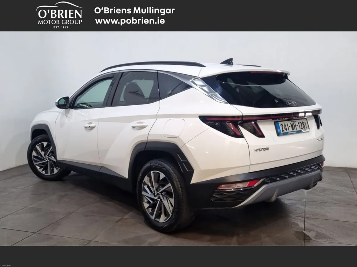 Hyundai Tucson 2WD Executive Plus - Image 3