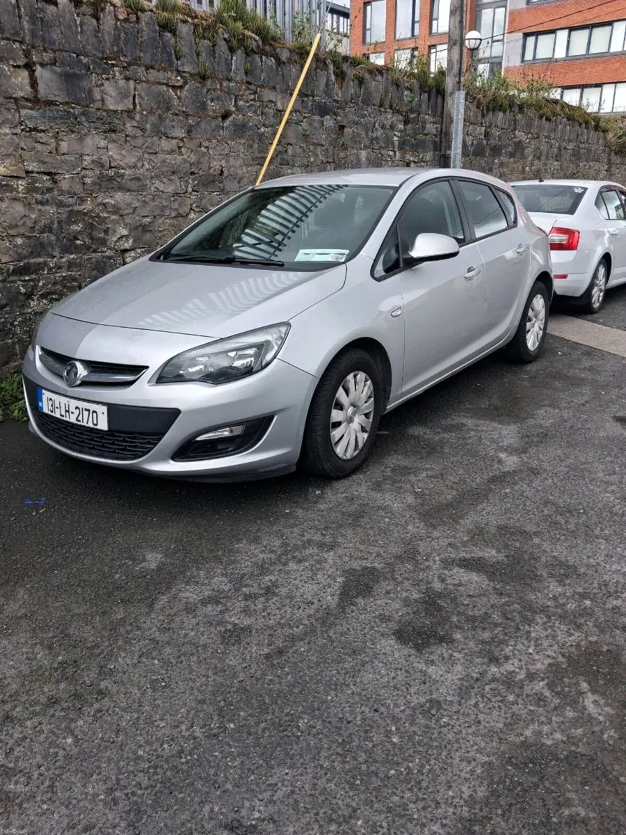 2013 astra 1.7 taxed and tested - Image 1
