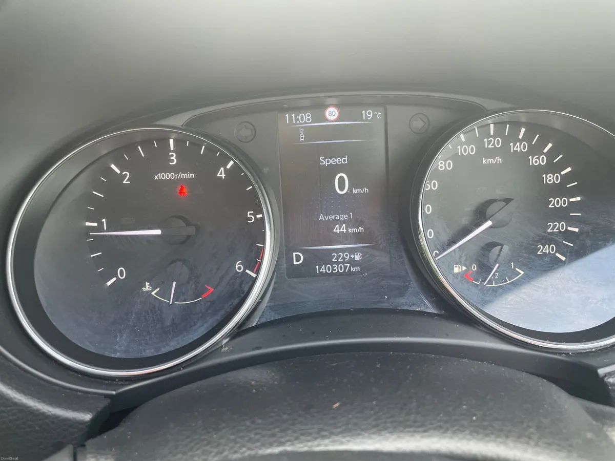 162 Nissan Qashqai 1.6 d SV CVT auto - Image 3