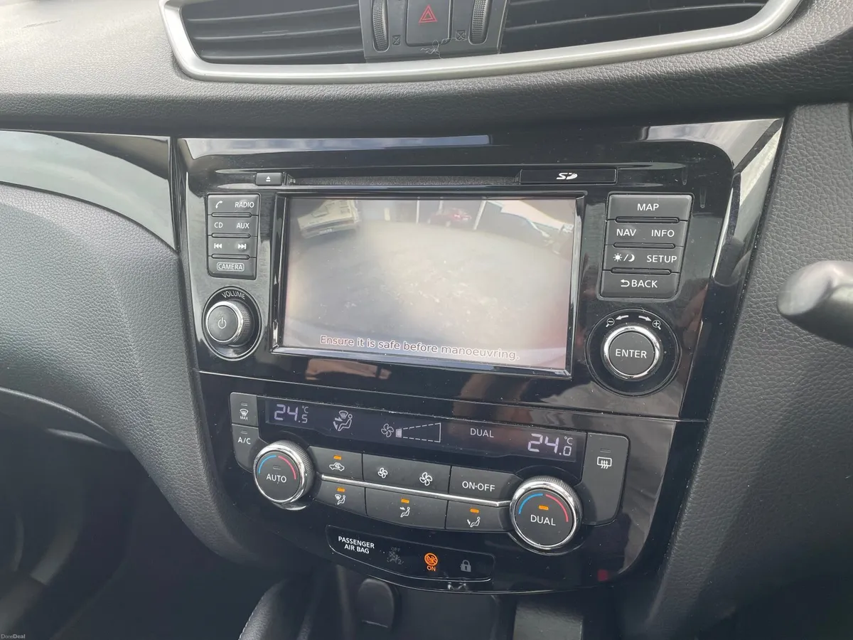 162 Nissan Qashqai 1.6 d SV CVT auto - Image 4