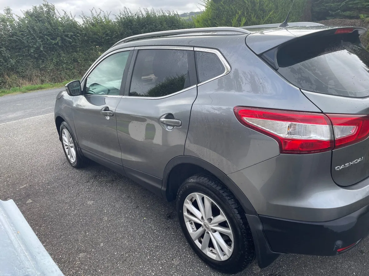162 Nissan Qashqai 1.6 d SV CVT auto - Image 2