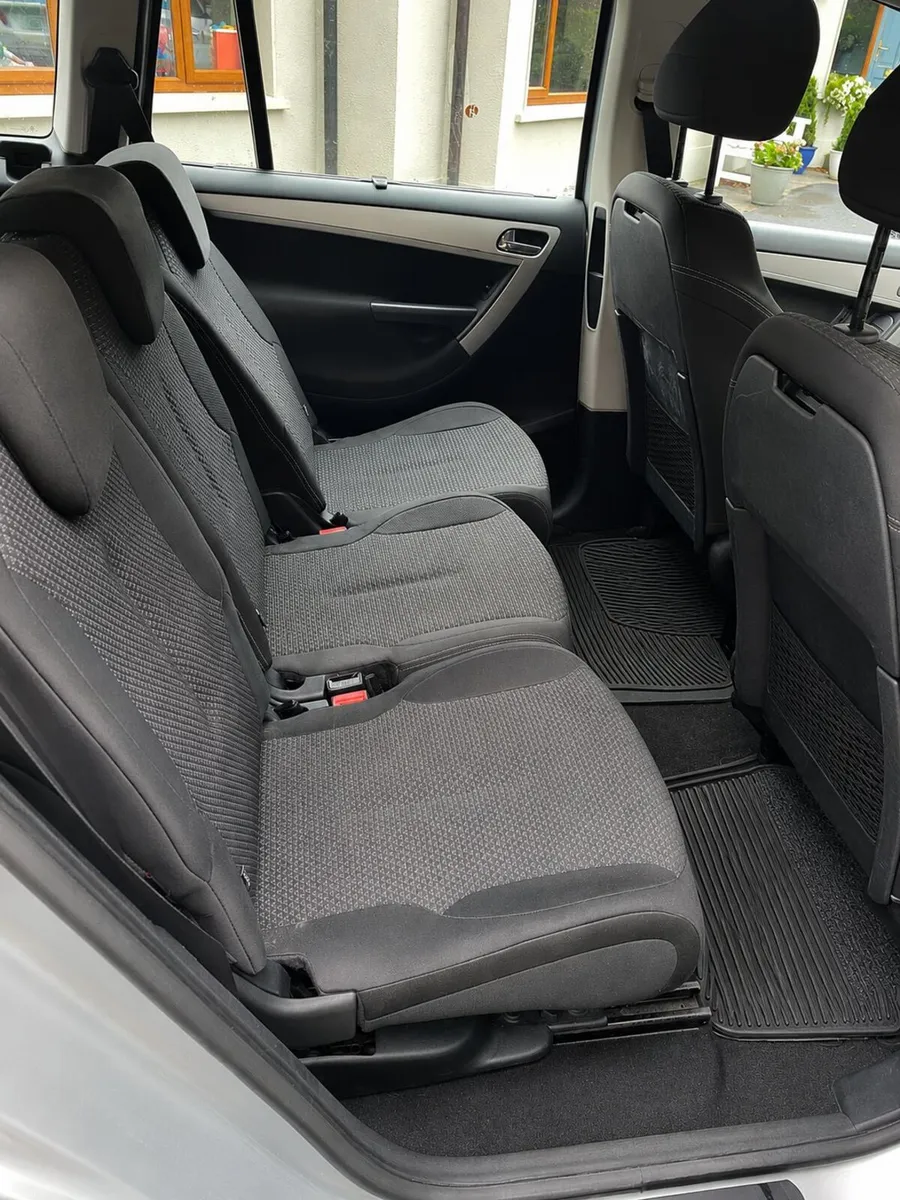Citroen C4 Picasso 2011 7 Seater - Image 3