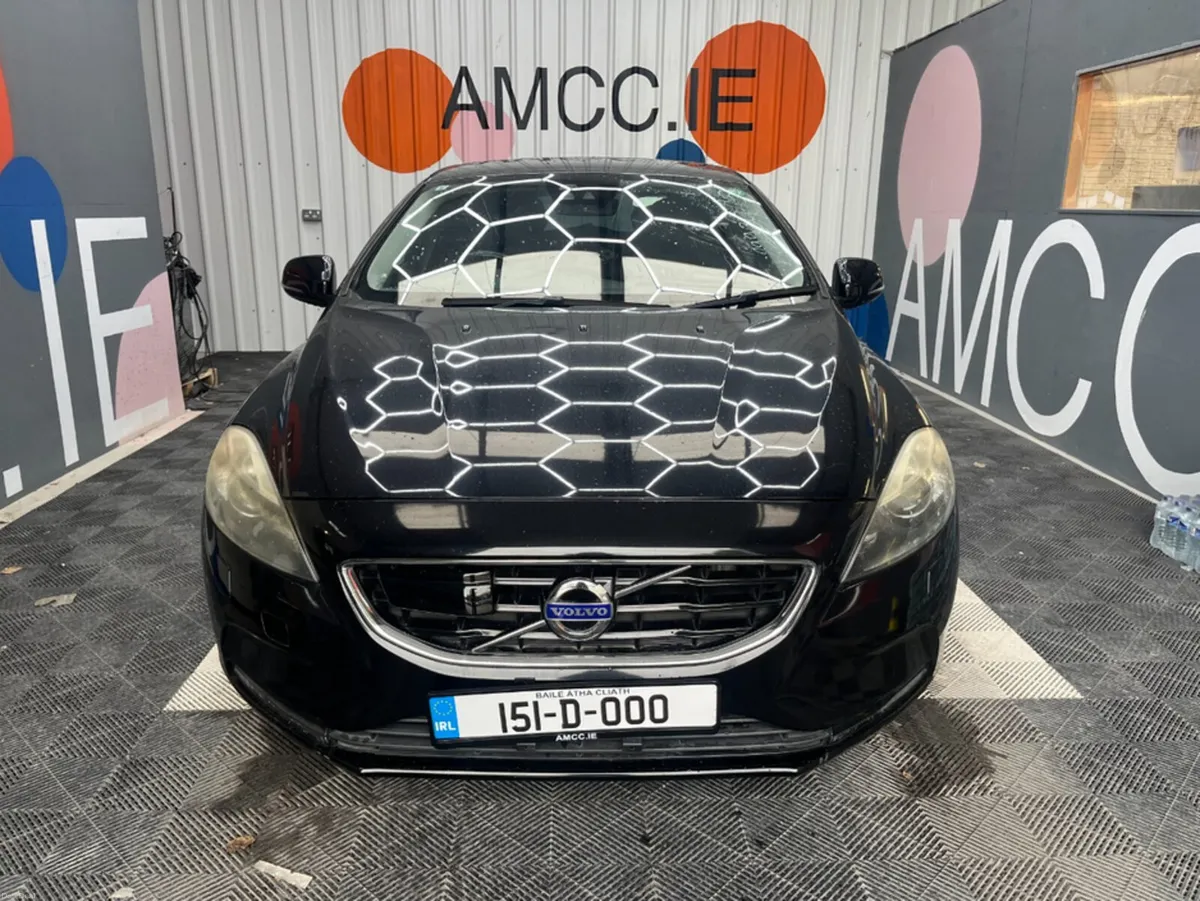 Volvo V40 2015 VOLVO V40 T4 AUTOMATIC 1.6 / REVERS - Image 2