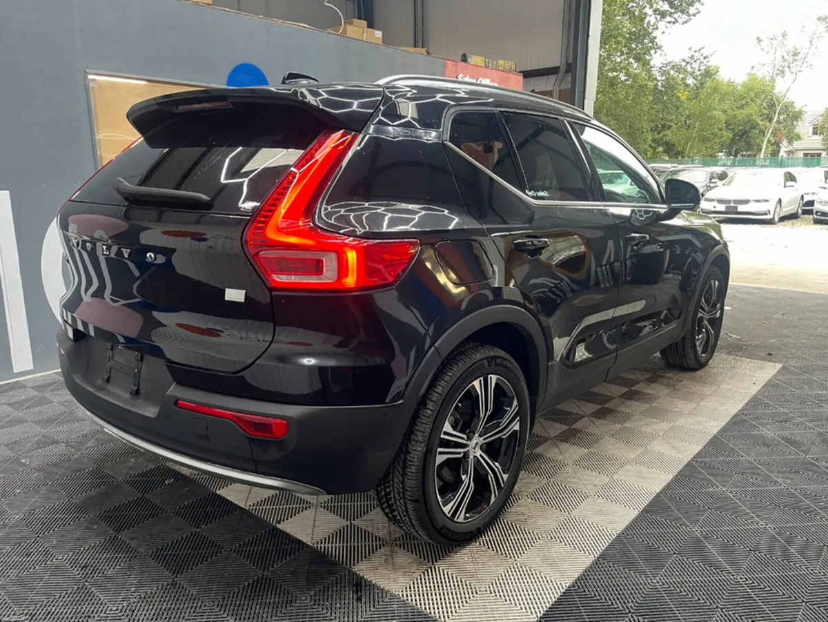 Volvo XC40 2022 VOLVO XC40 RECHARGE PLUG-IN HYBRID - Image 3
