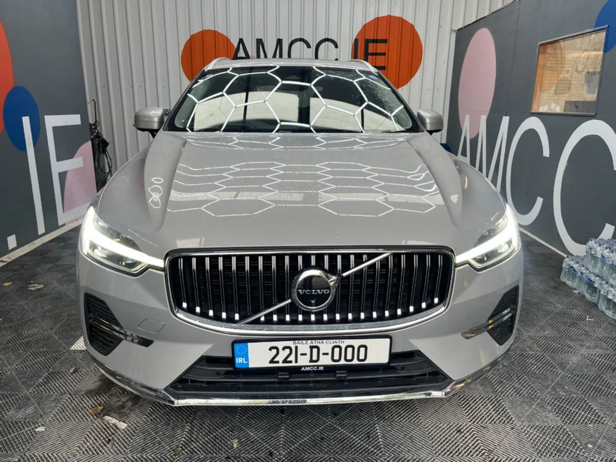 Volvo XC60 2022 VOLVO XC60 RECHARGE PHVT 6AWD 30K - Image 2